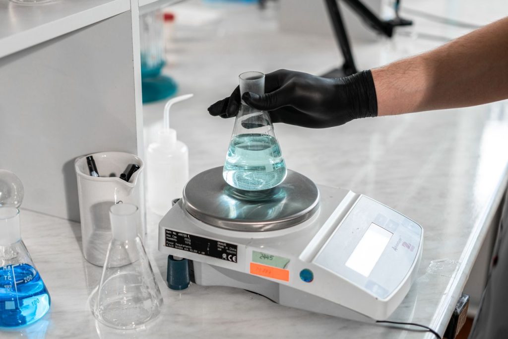 timbangan laboratorium biopharma untuk quality control