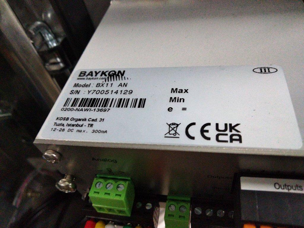 Load cell tangki untuk pemantauan massa bahan cair pada proses oleokimia.